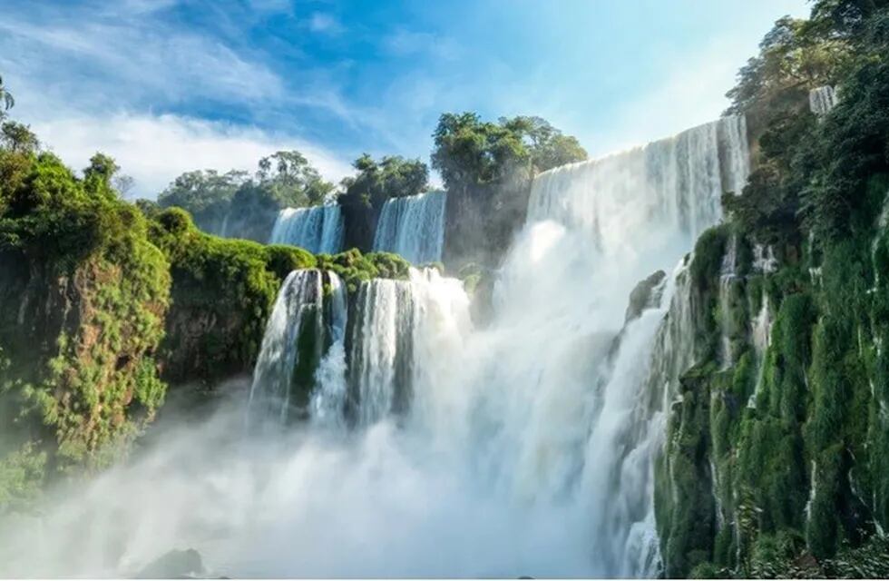 Las Cataratas del Iguazú recuperaron su esplendor con la vuelta del agua al caudal del río Paraná.