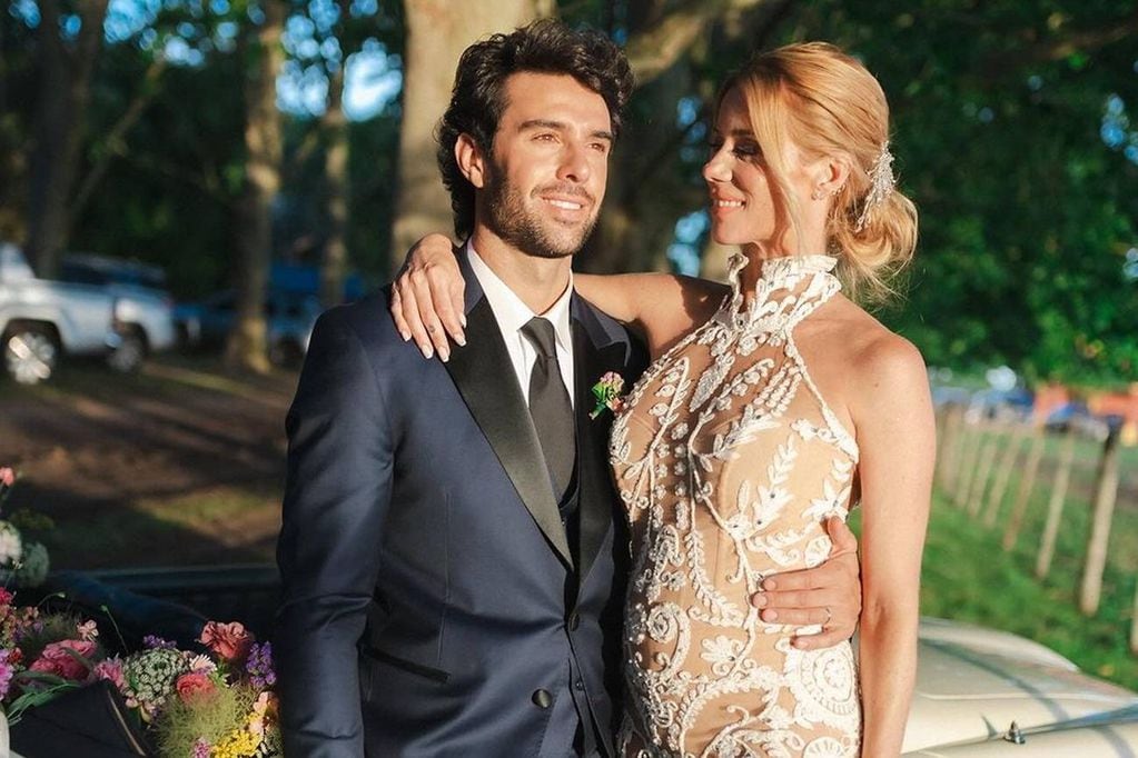 En su boda, Nicole Neumann y Manu Urcera anunciaron que están en la dulce espera. (Instagram Nicole Neumann)