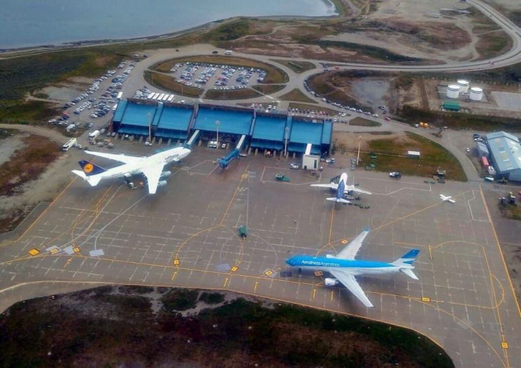 Aeropuerto Internacional "Malvinas Argentinas" Ushuaia. Argentina