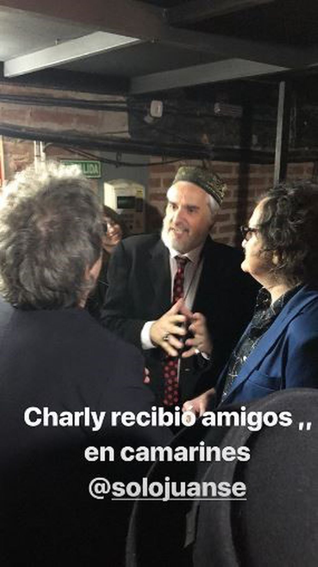 Roberto Petinatto dialoga con Charly García durante el festejo de los 67 años del ex Sui Generis.