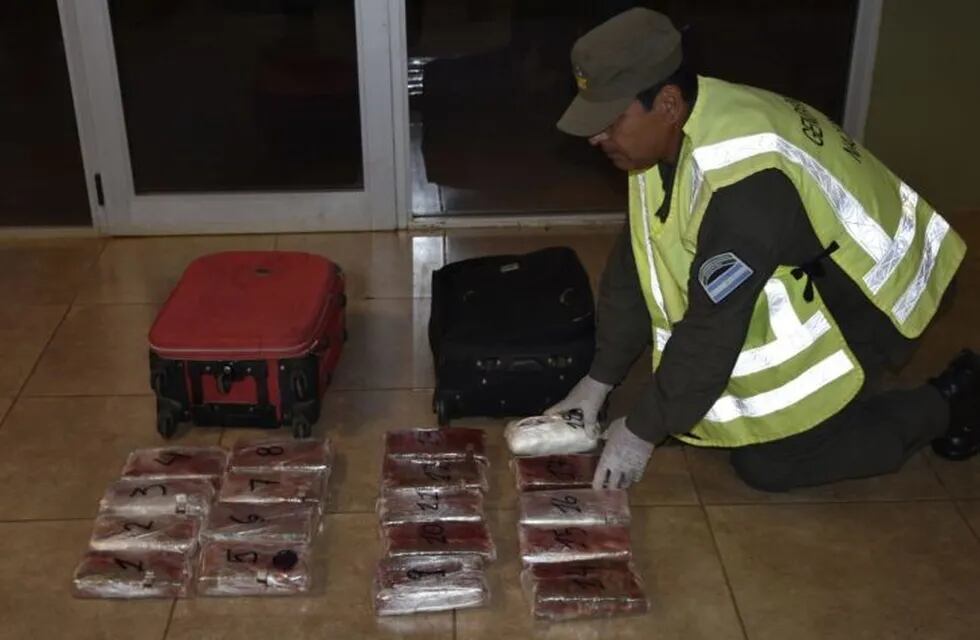 Más de 13 kilos de cannabis secuestrados en un micro en Iguazú