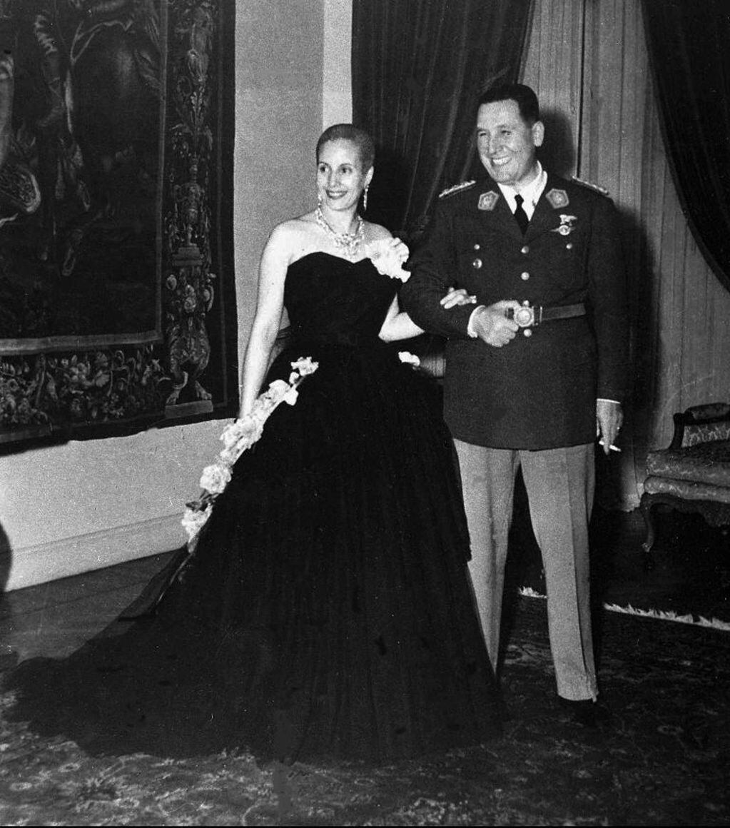 El general Juan Domingo Perón y su esposa Eva .