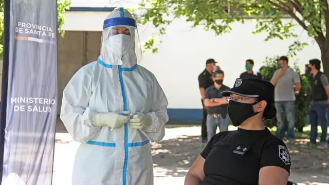 La provincia de Santa Fe realizó hisopados al personal policial