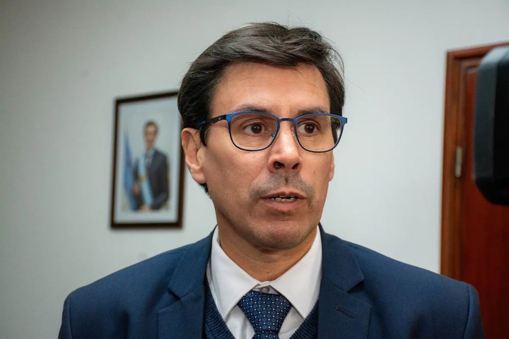 La mejora salarial para los empleados públicos de Jujuy será "dentro de las posibilidades el Estado”, dijo el ministro de Hacienda y Finanzas, Federico Cardozo.