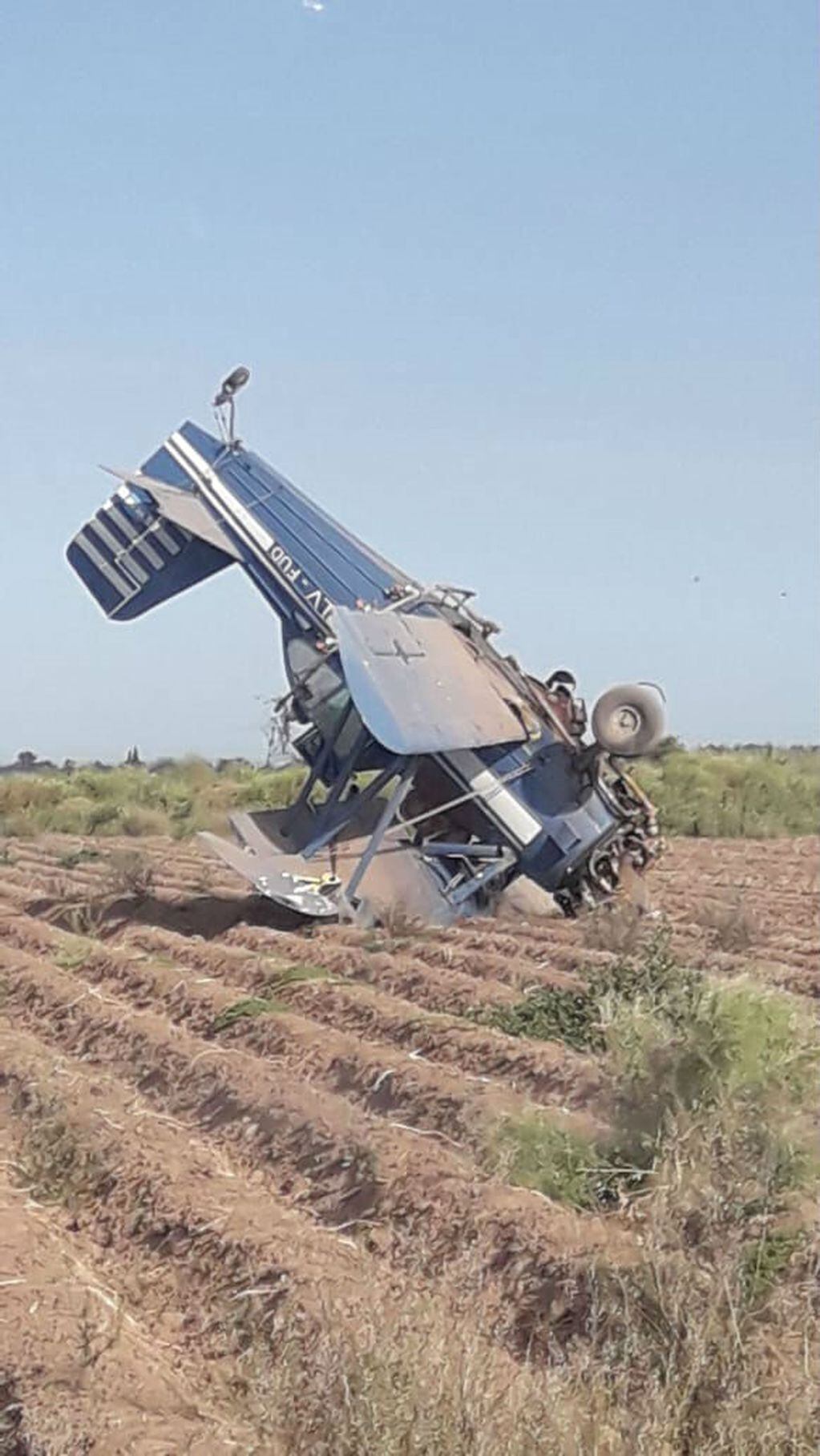 Se estrelló una avioneta en un campo de Córdoba y el piloto resultó ileso.