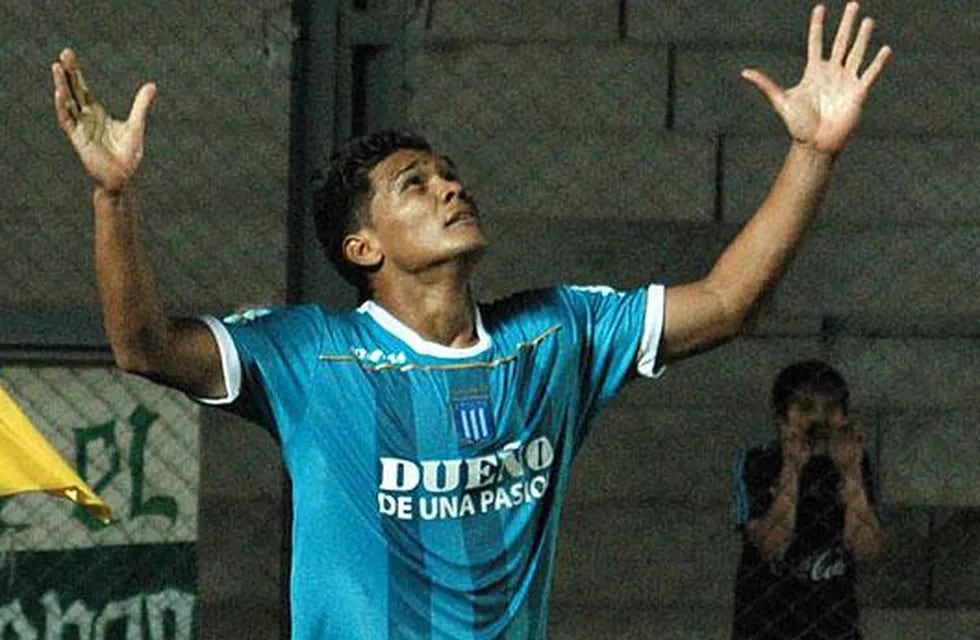 Teo Gutiérrez y un episodio inédito en el fútbol (Foto: Télam).