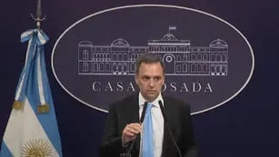 El vocero presidencial Manuel Adorni en conferencia de prensa