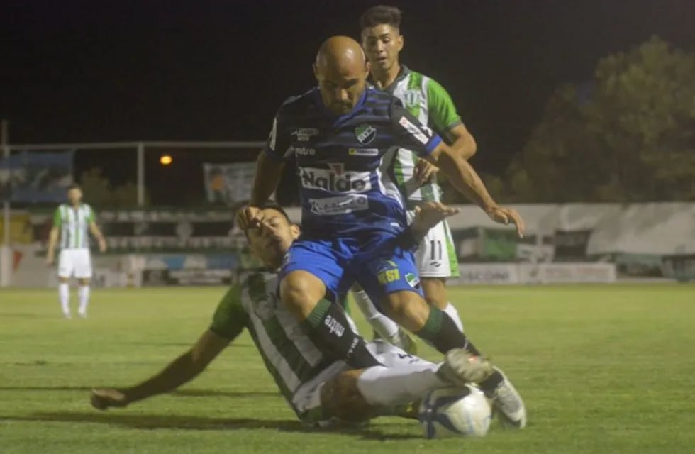 Villa Mitre superó a Estudiantes de San Luis