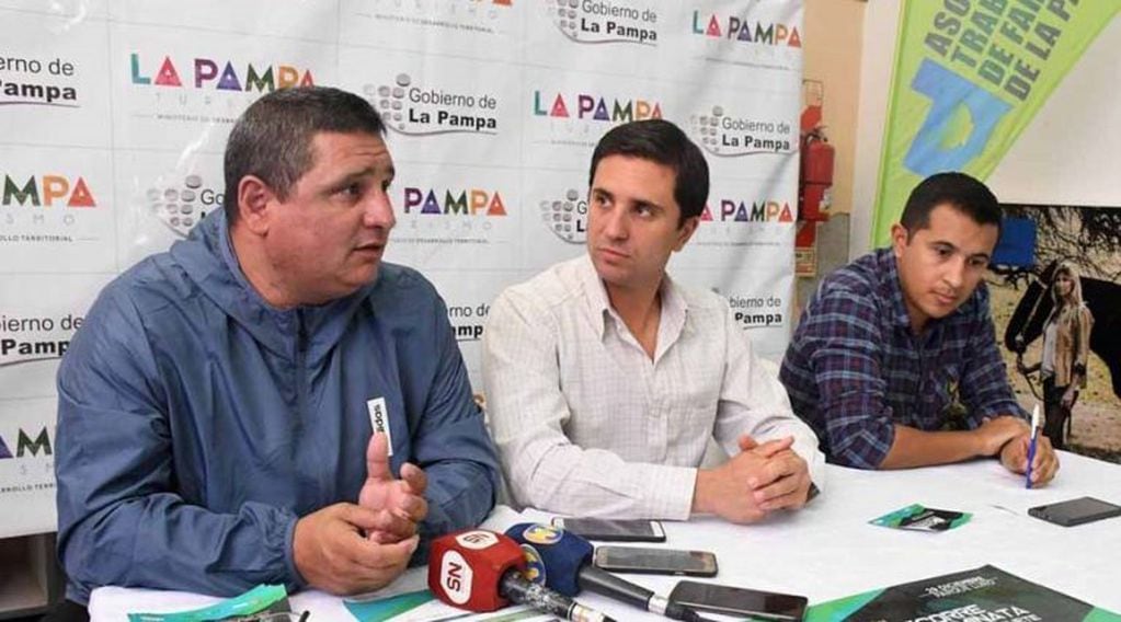 Mingroni, Córdoba y Corral en la conferencia de prensa (Maracó Digital)
