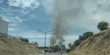 Humo en las islas frente a Rosario