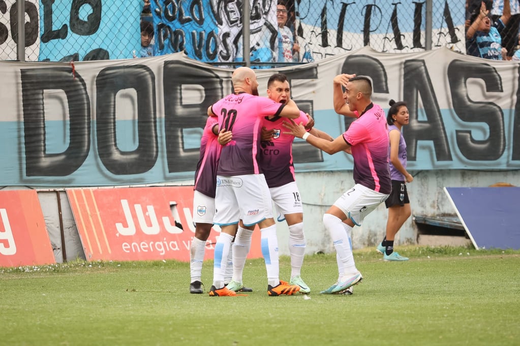 Gonzalo Rodríguez fue el autor del segundo gol de Gimnasia de Jujuy, en el minuto 23 del segundo tiempo.