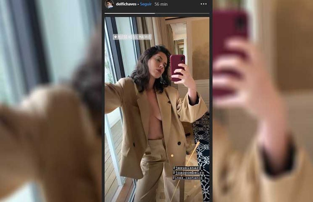 Delfina Chaves dejó atónitos a sus seguidores con una selfie sin corpiño frente al espejo (Foto: Instagram/ @delfichaves)