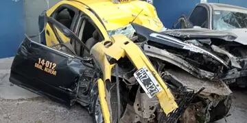 Accidente fatal en Alvear: un taxista murió al esquivar un perro e impactar posteriormente con un árbol.