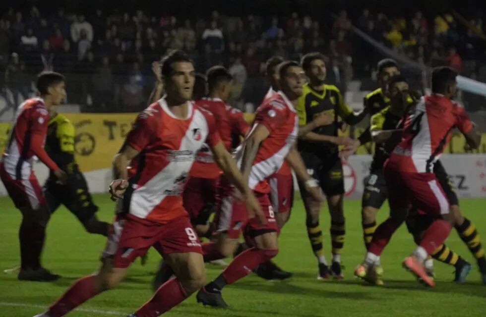 Santamarina de Tandil ante Deportivo Maipú terminó 0 a 0