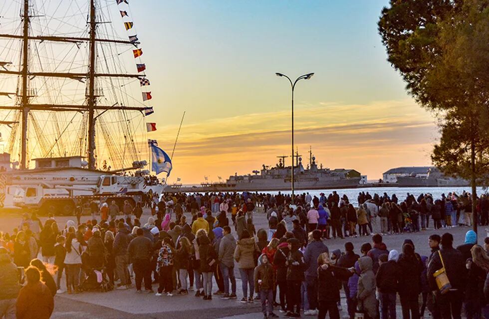 Puerto Belgrano: más de 17 mil visitantes en la fragata “Libertad”