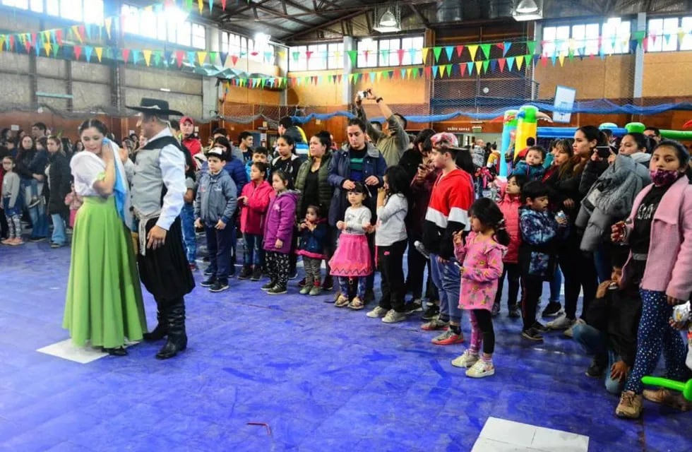 Más de 300 niños de Ushuaia disfrutaron del festejo del Mes de las Infancias