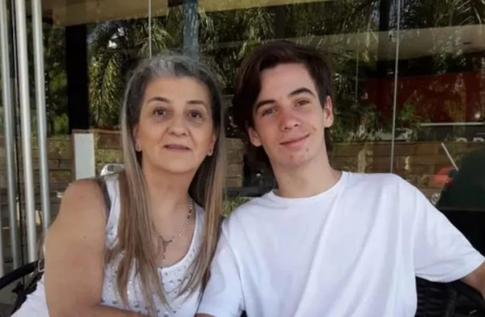 Lanzó una rifa para cubrir la atención médica de su mamá