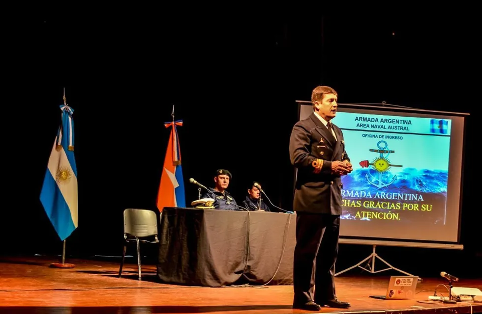 Ushuaia: la Armada brindó una charla a los aspirantes a ingresar en Tropa Voluntaria