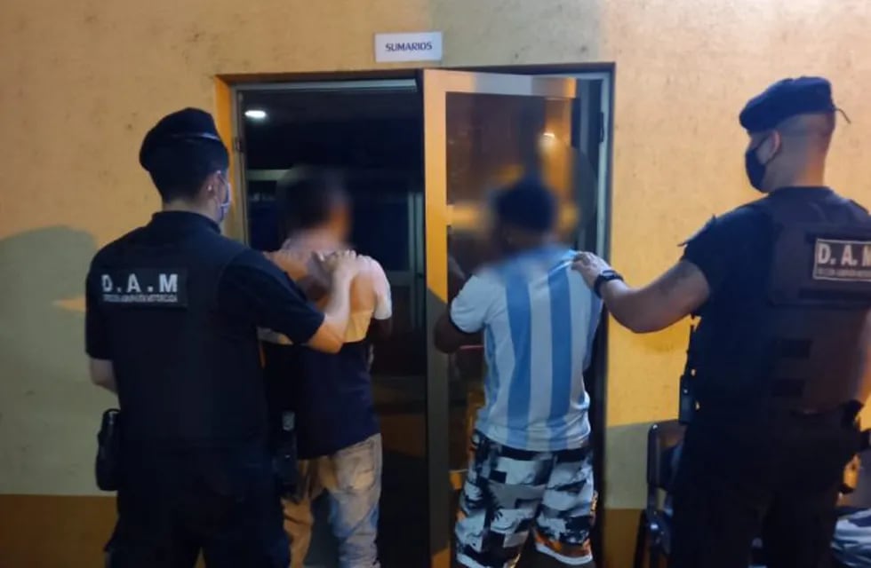 Terminaron detenidos tras robar ventanas de una casa en Posadas