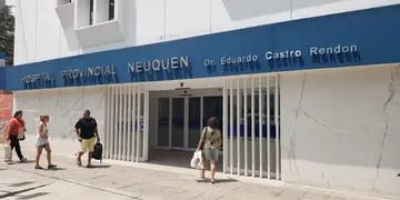 Los médicos denunciaron que tuvieron que hacer cirugías mientras caía agua del techo en el quirófano del Hospital Castro Rendón.