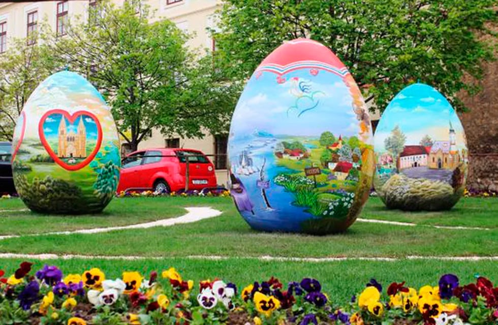 Croacia se llena de huevos de Pascua gigantes pintados para Semana Santa