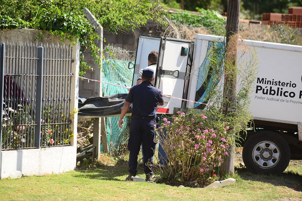 Doble Crimen de las hernanas en barrio Autódromo, que fueron encontradas en pozo de agua. (José Gabriel Hernández / La Voz)