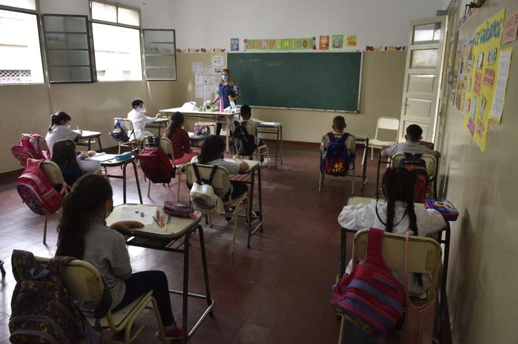 Alumnos del nivel inicial y primario comenzaron el Ciclo lectivo 2021 en las aulas. (Foto: Pedro Castillo)