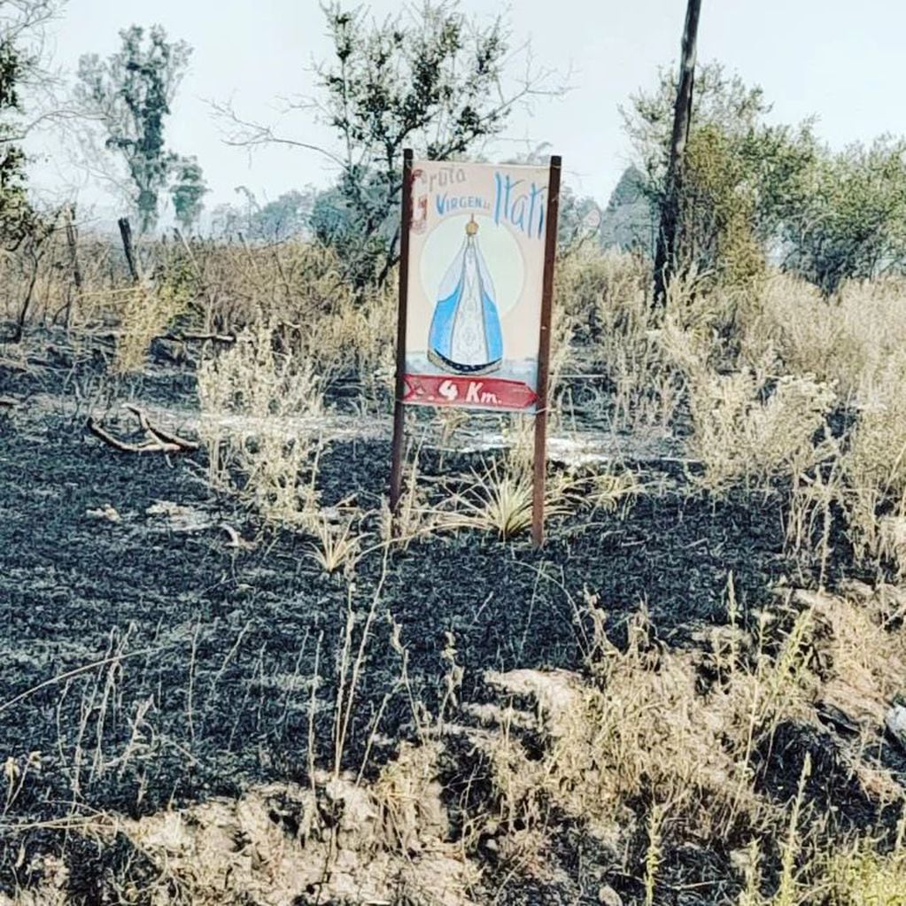 El incendio se produjo en el poblado rural de Rincón de Ambrosio, a unos 20 kilómetros de la localidad correntina de San Lorenzo