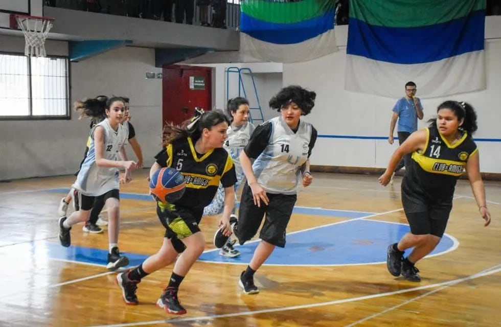 Ushuaia: se puso en marcha la Liga Municipal de básquet U12