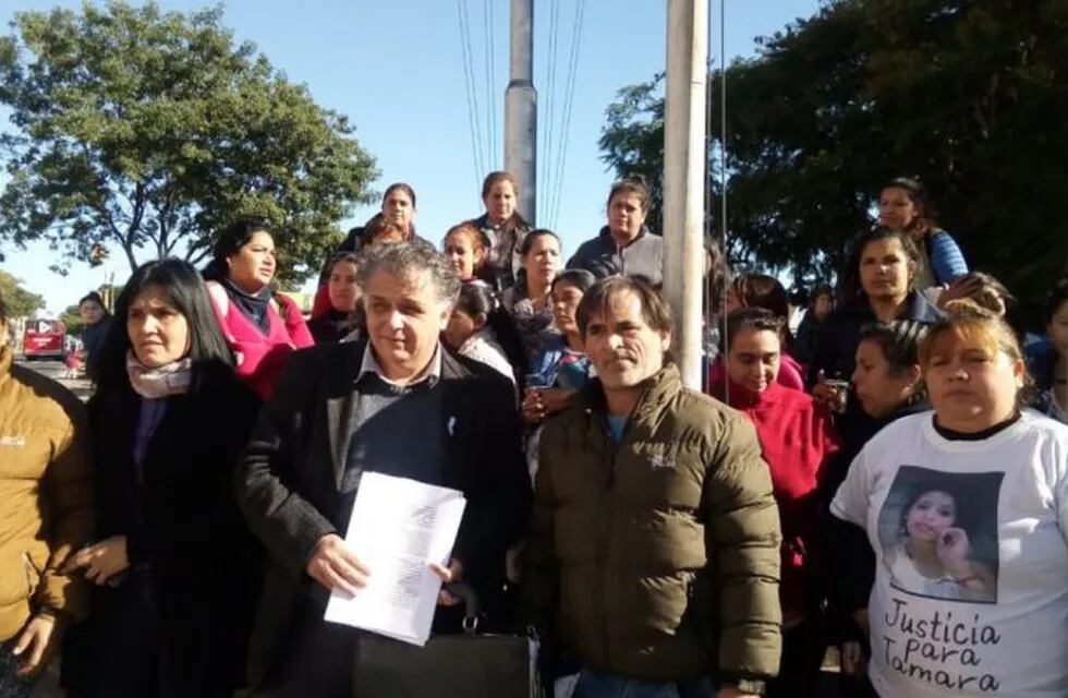 Presentaron la apelación contra el fallo que absolvió a Raúl Escalante. (Foto: Radio Sudamericana)