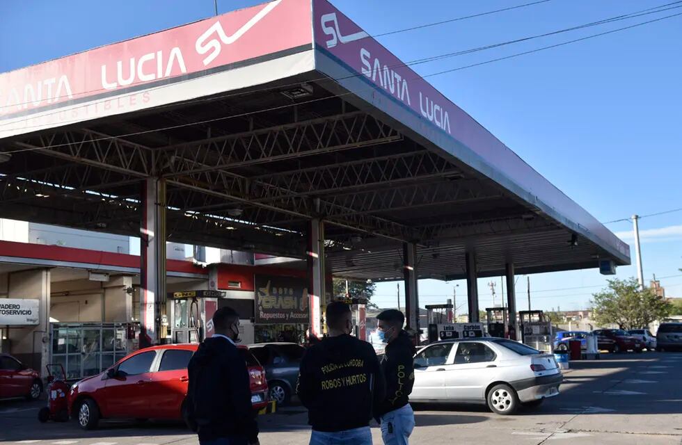 Estación de servicio Santa Lucía, donde fue asesinado el playero Pablo Altamirano en un asalto.