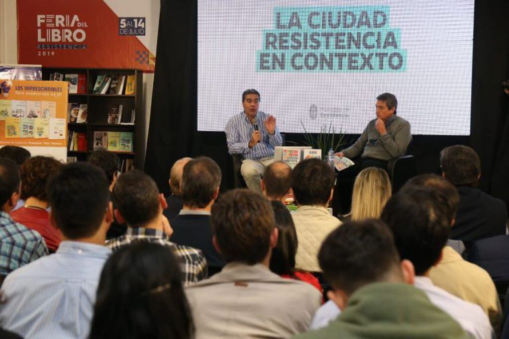 Jorge Capitanich durante la presentación de la Feria del Libro (Vía Resistencia).
