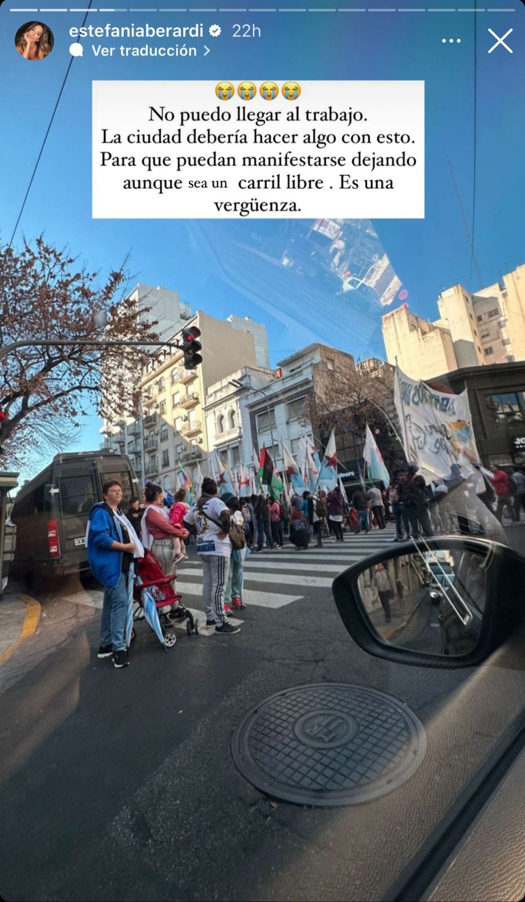 Estefanía Berardi furiosa en Instagram por los cortes