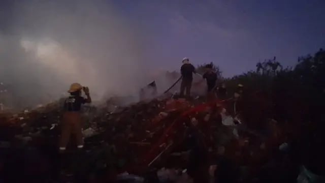 Puerto Iguazú: Bomberos trabajaron en incendio en el basural