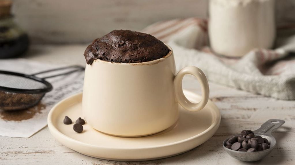 Sin horno y en pocos minutos: así podés preparar un esponjoso brownie en taza