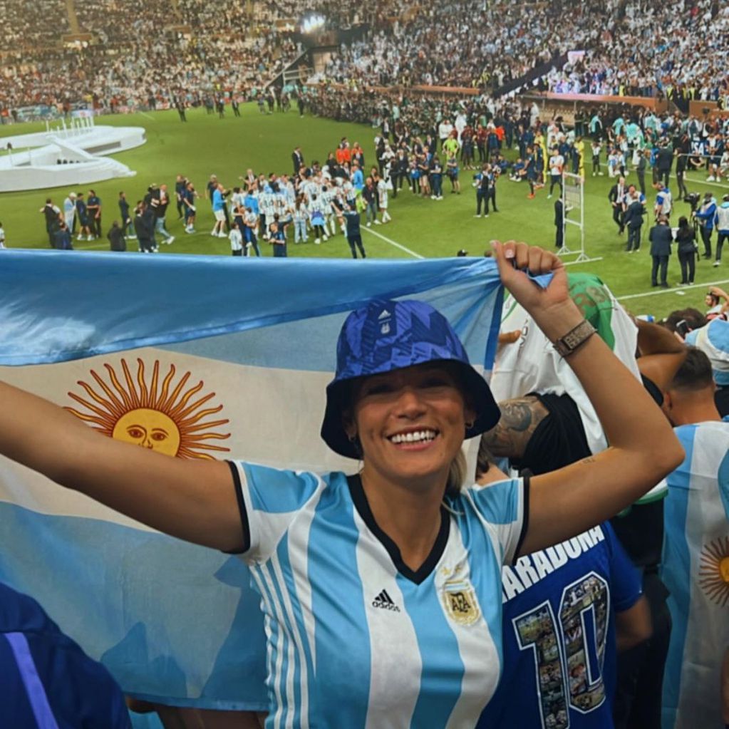 Rocío Oliva celebrando la victoria de Argentina en Qatar.