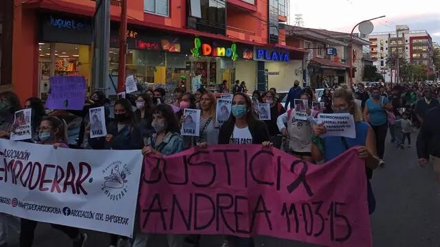 Marcha 8 M Carlos Paz