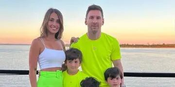 Antonela Roccuzzo y Lionel Messi junto a sus hijos en Rosario