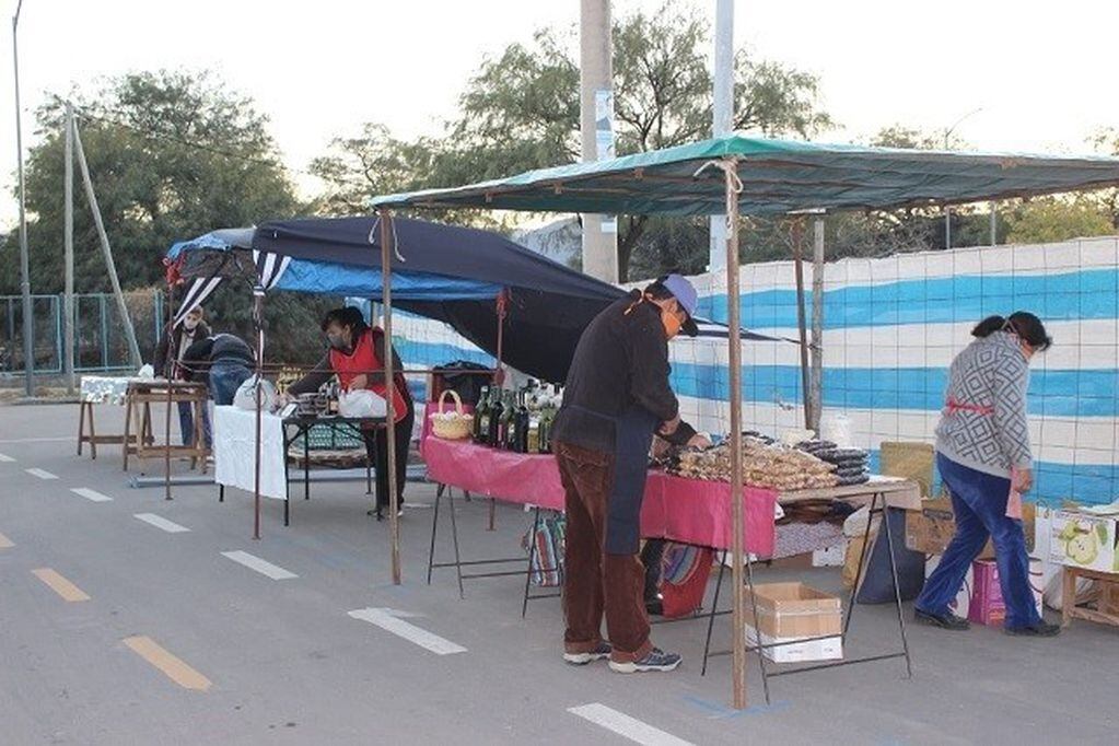 Feria de Artesanos en la Plaza de Choya.