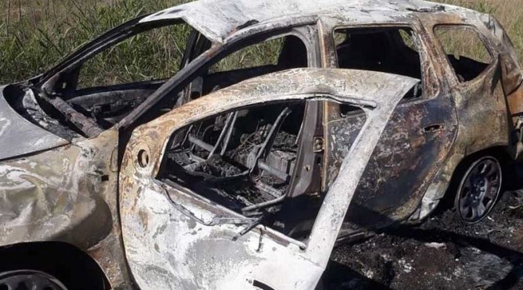 El incendio destruyó el vehículo completamente (En Boca de Todos HD)