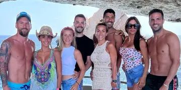 Lionel Messi y Antonela Roccuzzo junto a parejas amigas en Ibiza