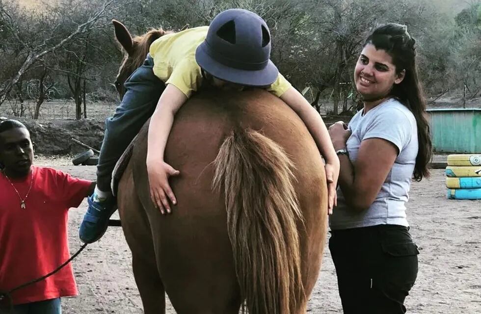 La granja, que se dedica a la equinoterapia entre otras actividades, informó la recuperación de los animales.