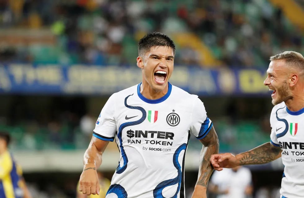 Joaquín Correa marcó un doblete en su debut con el Inter.