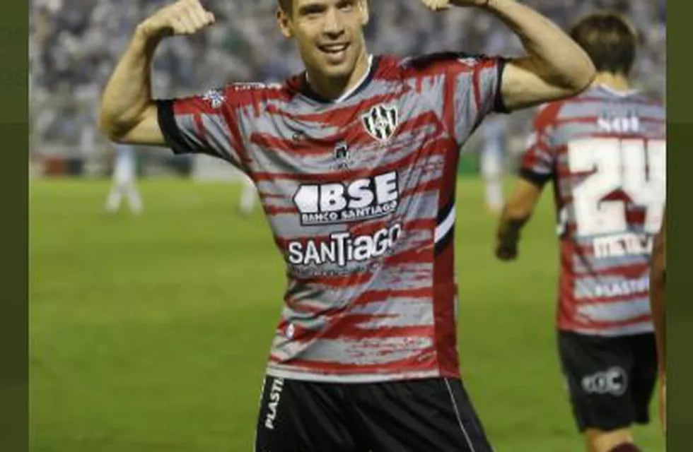 Claudio Riaño marcó el único tanto para Central Córdoba.