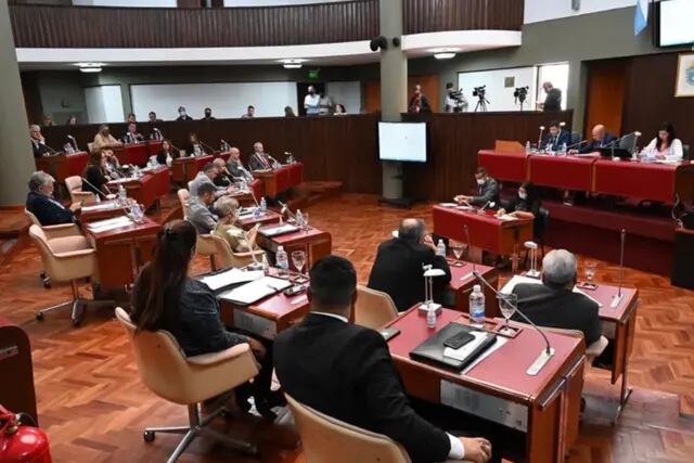 La Legislatura de Chubut habría suspendido todas las sesiones hasta agosto, por las elecciones.
