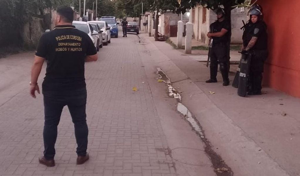 22 allanamientos en distintos barrios de la ciudad de Córdoba.