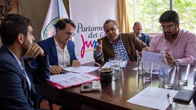 Reunión Parlamento del Gran Jujuy