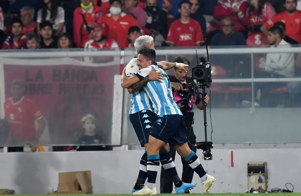 Racing Club obtuvo una gran victoria ante Independiente. Vale punta (José María Baravalle / Fotobaires).