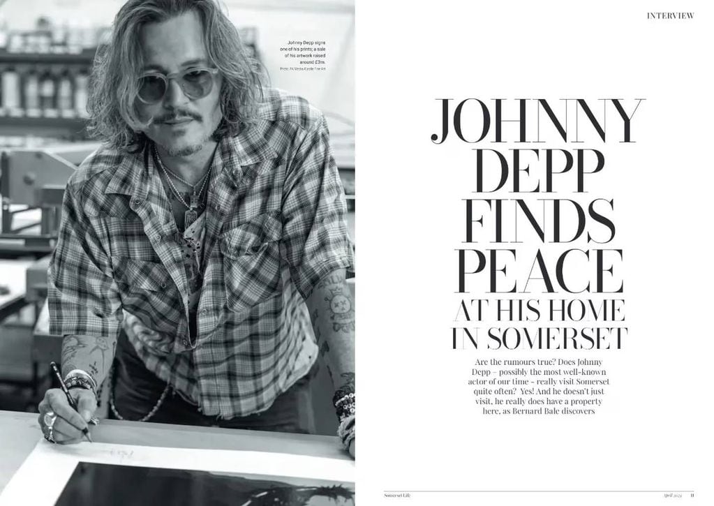 "Johnny Depp en paz en su nueva casa en Somerset" es el título de la entrevista con Somerset Life Magazine.