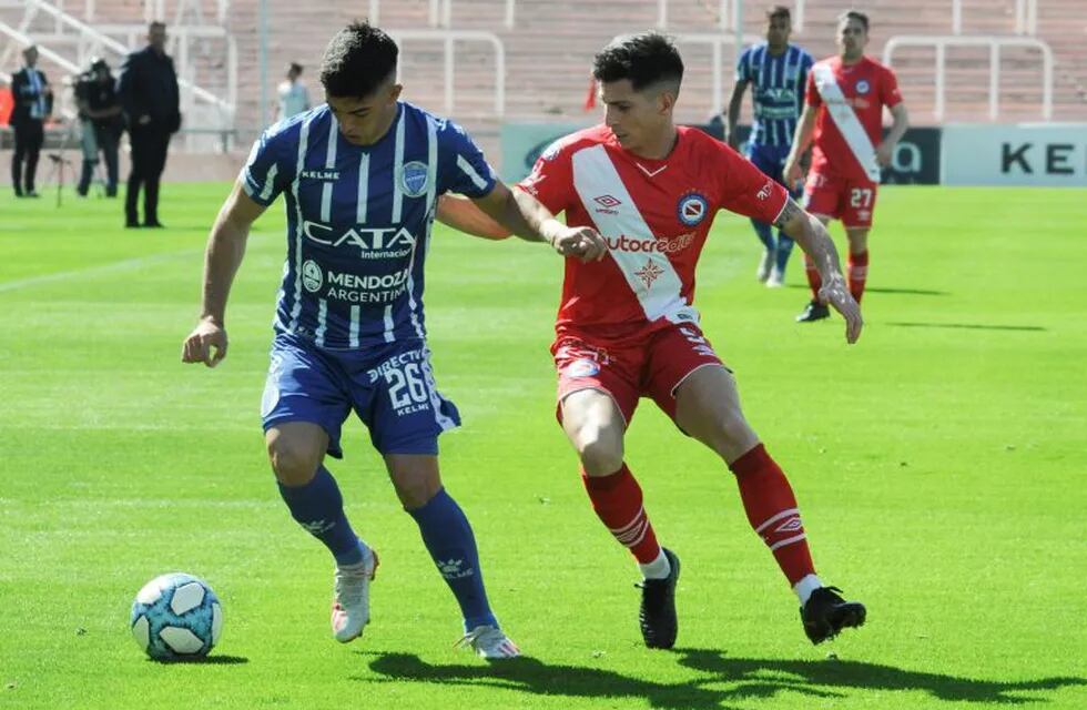 Godoy Cruz ante argentinos en Mendoza